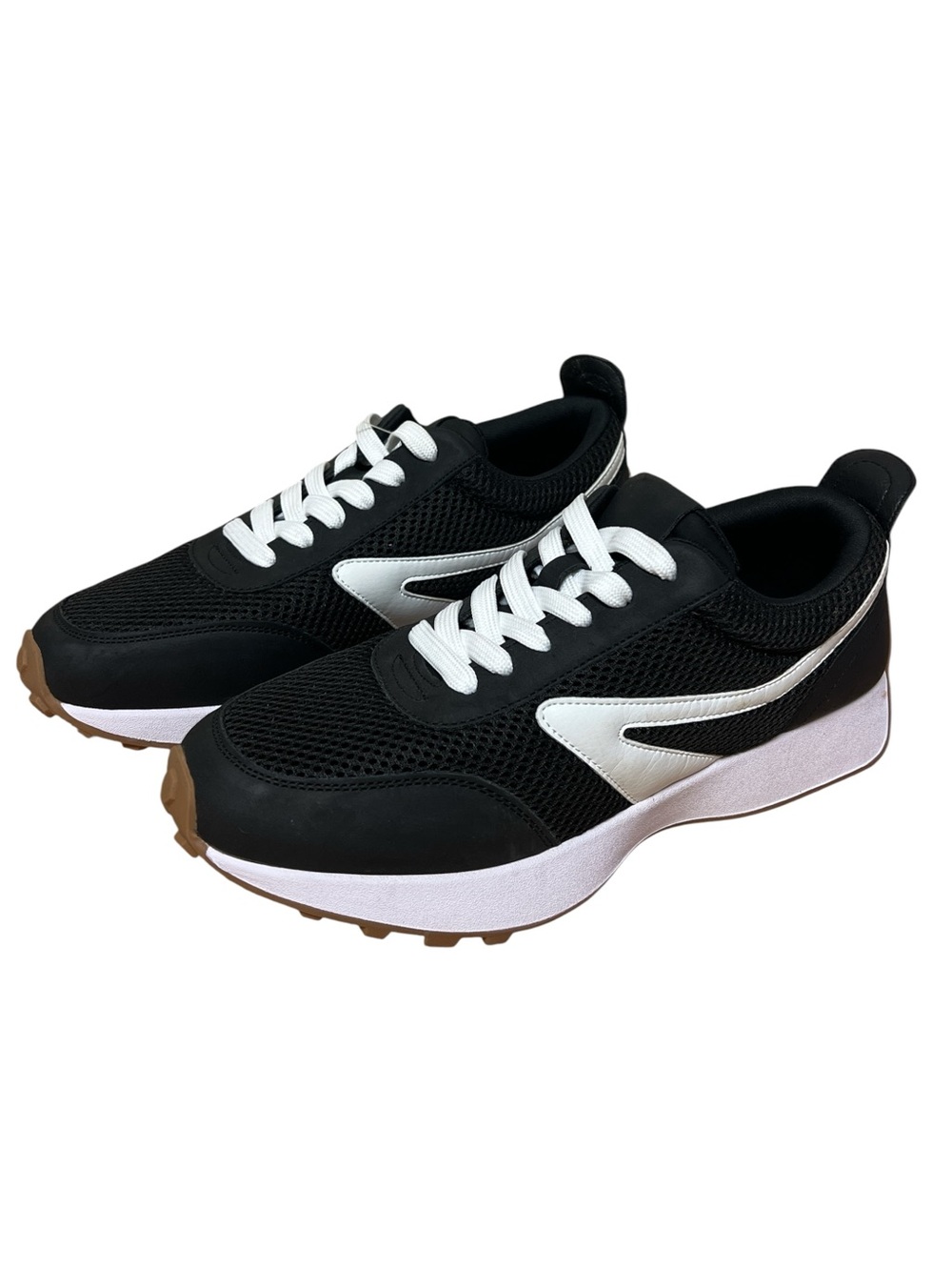 DV Dolce Vita Women’s Bynx Sneakers Size 8.5 NWOT